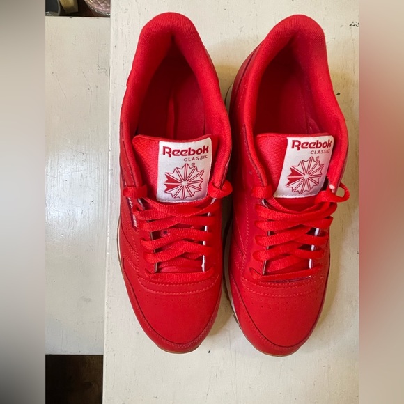 Reebok Classic Leather Low Vector Red Gum sneakers. 8.5 Men’s/10W - Picture 7 of 16